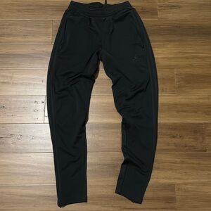 Adidas Men’s Soccer pants (sz S))